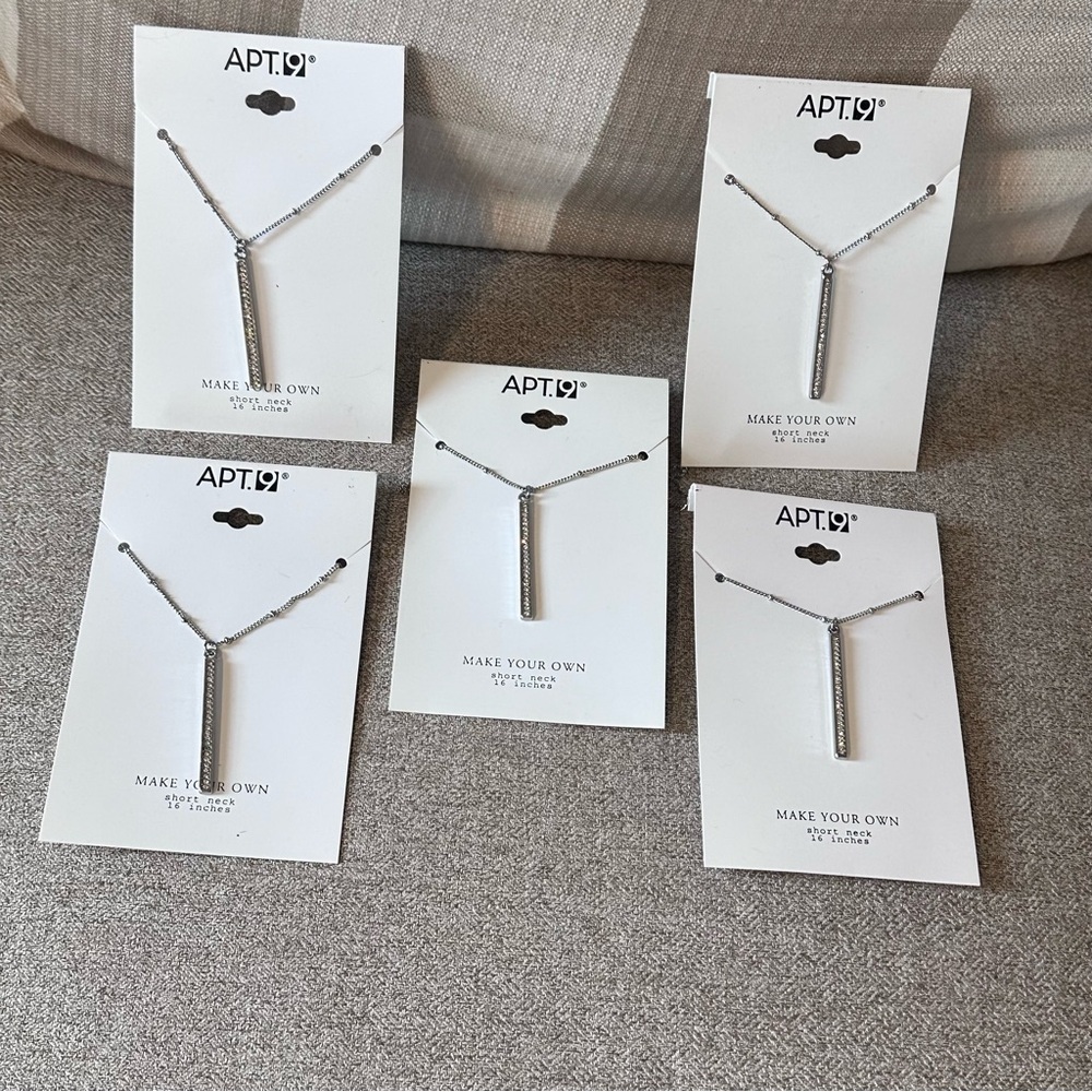 🚨5 for $25🚨 APT 9 - Silver Tone Necklace with Rhinestone Pendant NWT